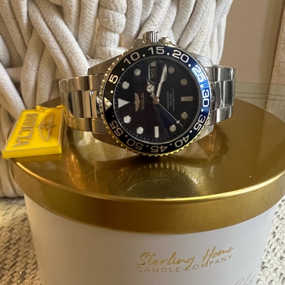 Invicta Women's Watch Pro Diver Rotating Bezel Quartz Blue Dial Bracelet 33259 - Picture 1 of 3